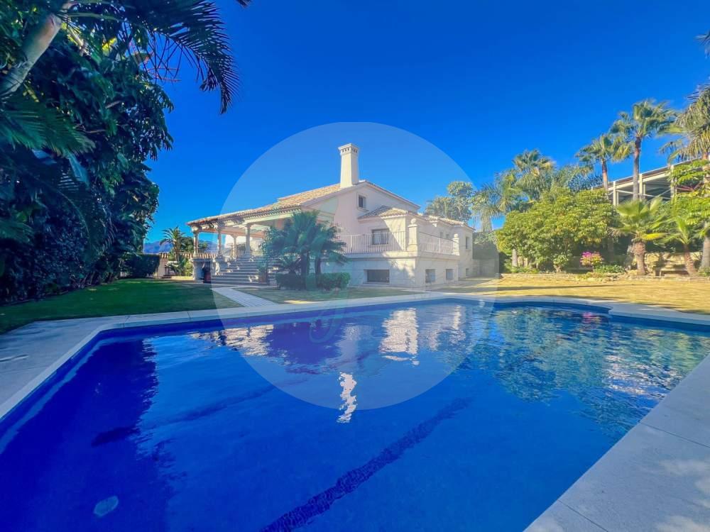 Wholesale & Distribution in Los Flamingos