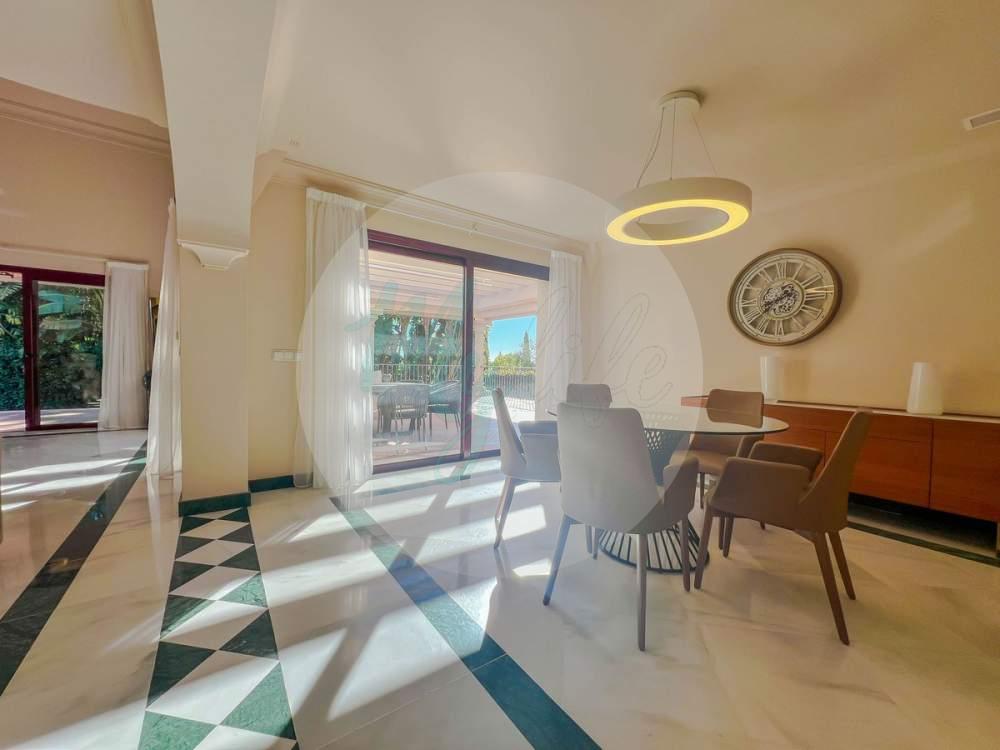 Wholesale & Distribution in Los Flamingos