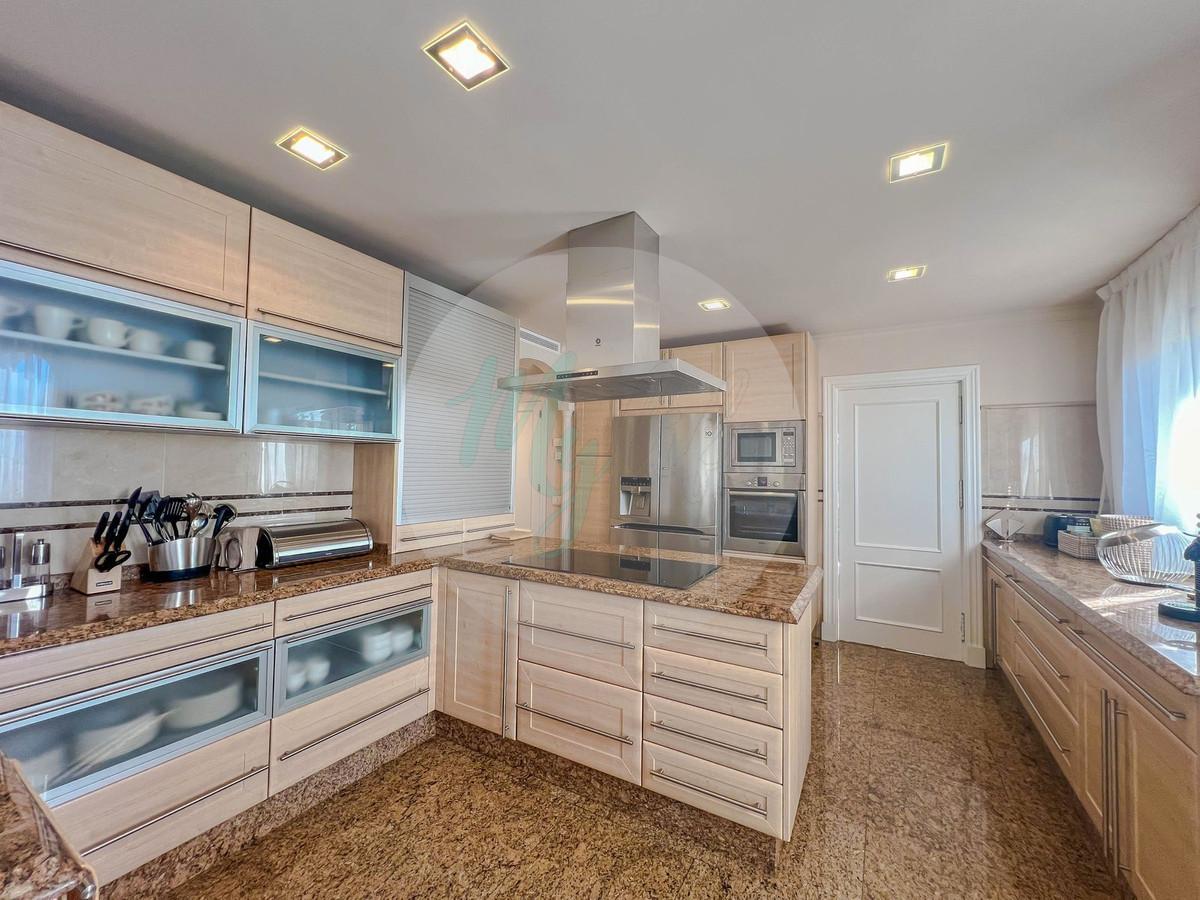 Wholesale & Distribution in Los Flamingos