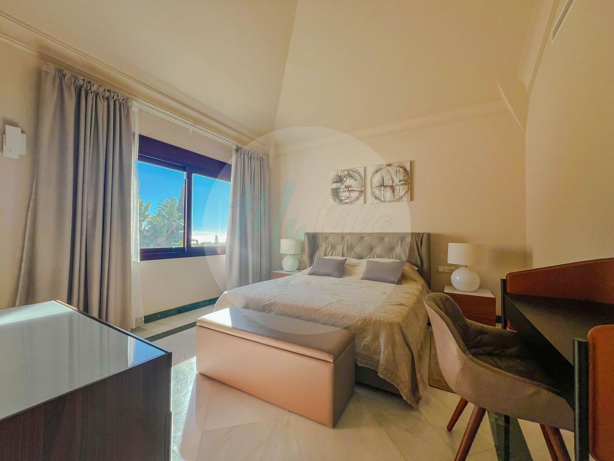 Wholesale & Distribution in Los Flamingos