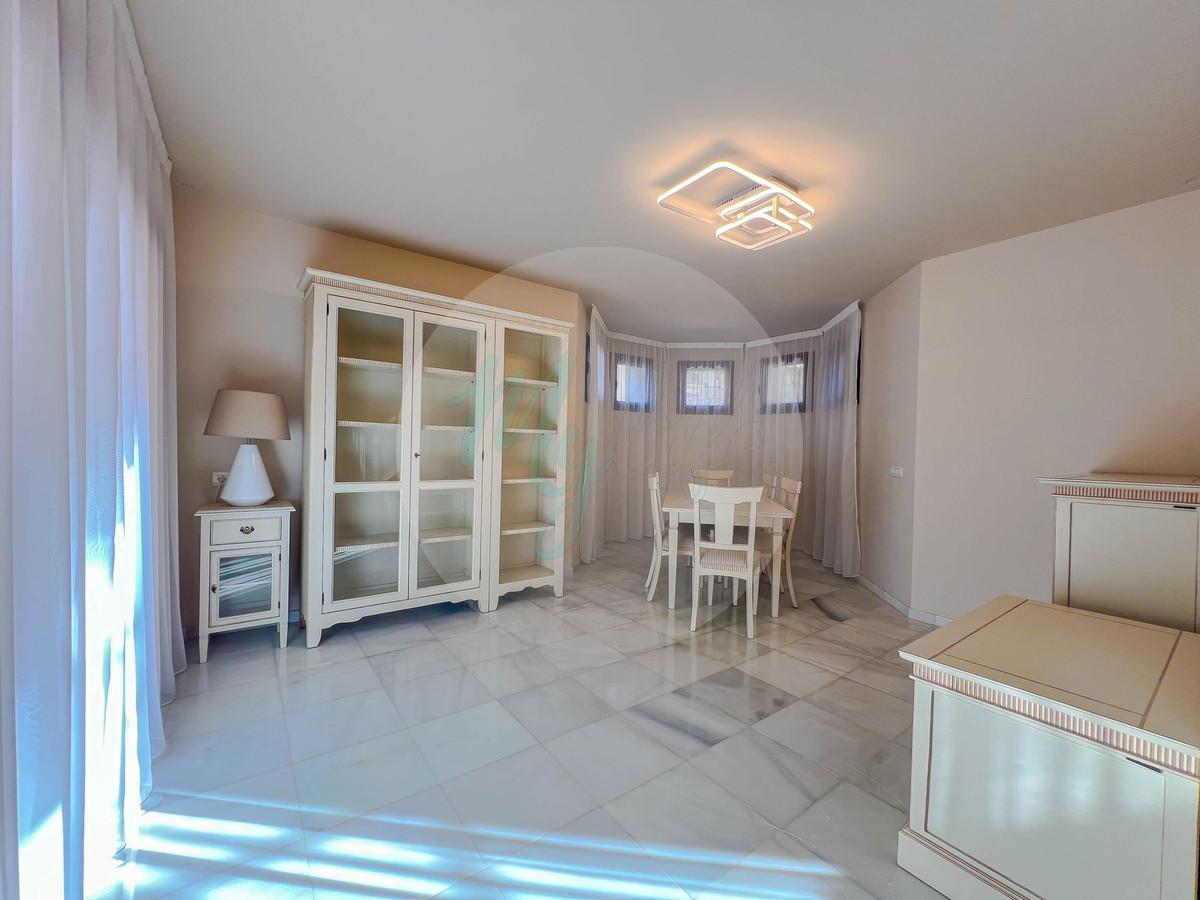 Wholesale & Distribution in Los Flamingos