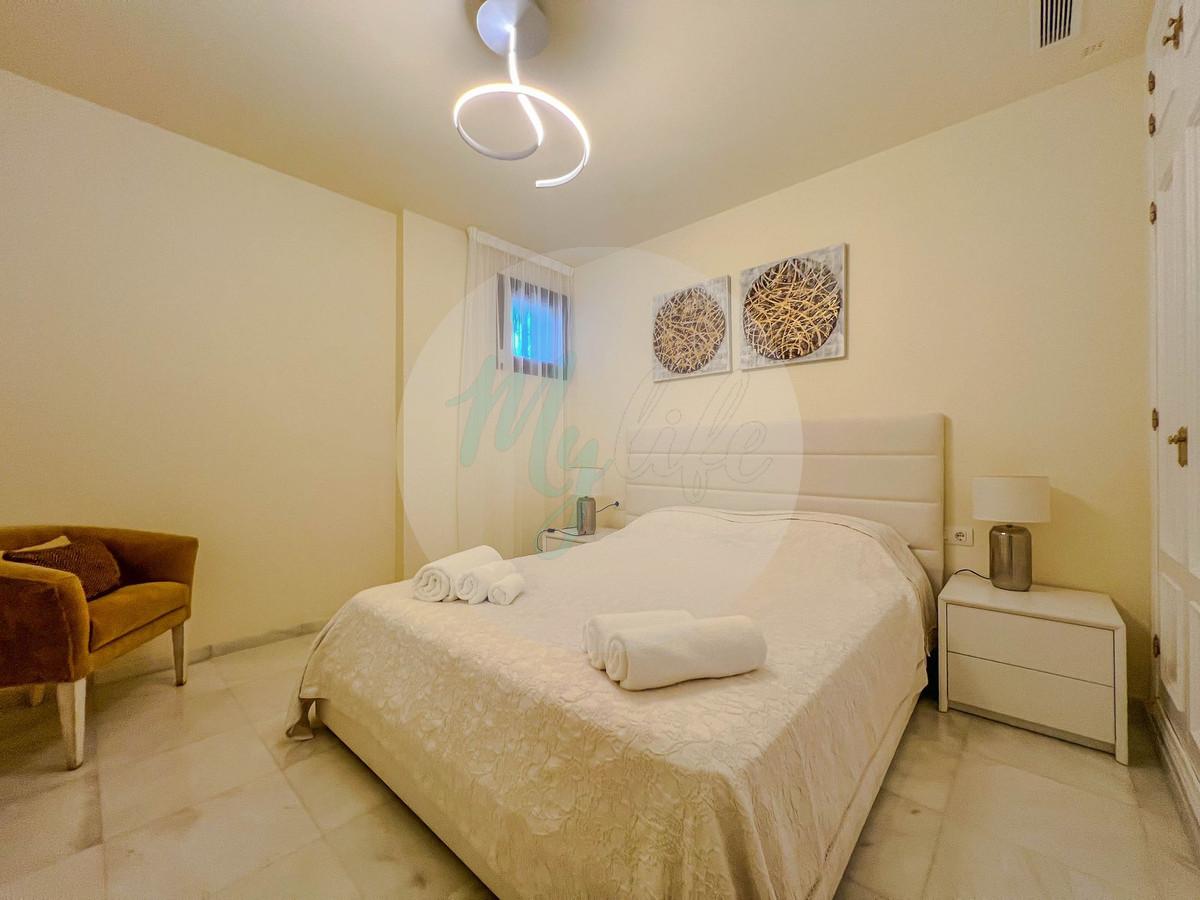 Wholesale & Distribution in Los Flamingos