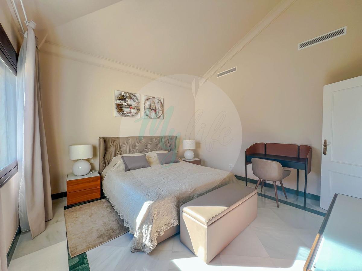 Wholesale & Distribution in Los Flamingos