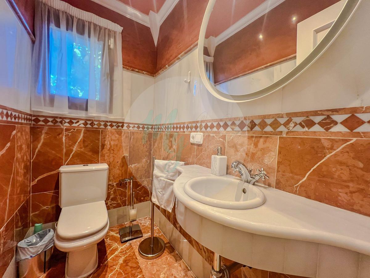 Wholesale & Distribution in Los Flamingos