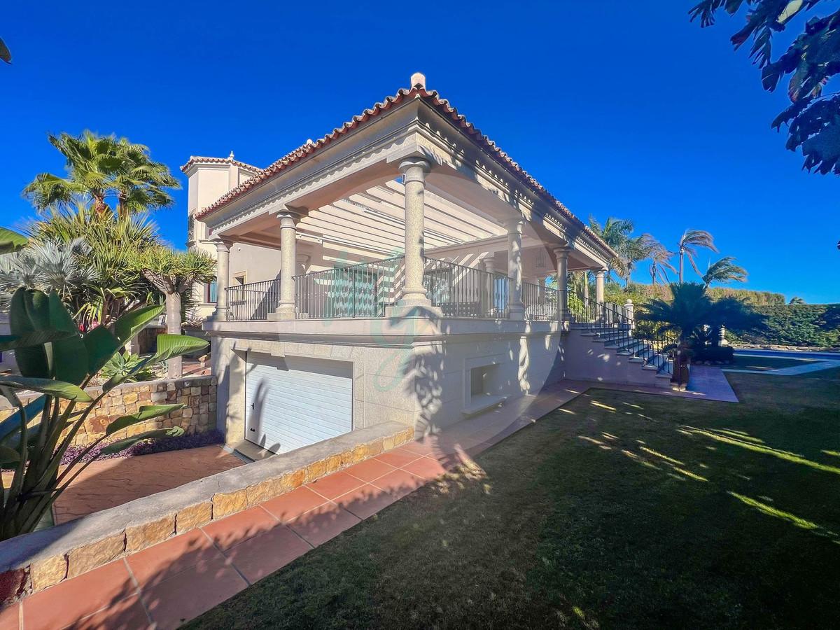 Wholesale & Distribution in Los Flamingos