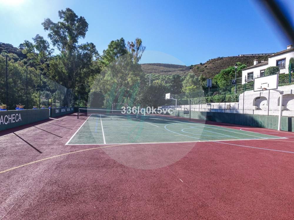 Media planta en Benahavís