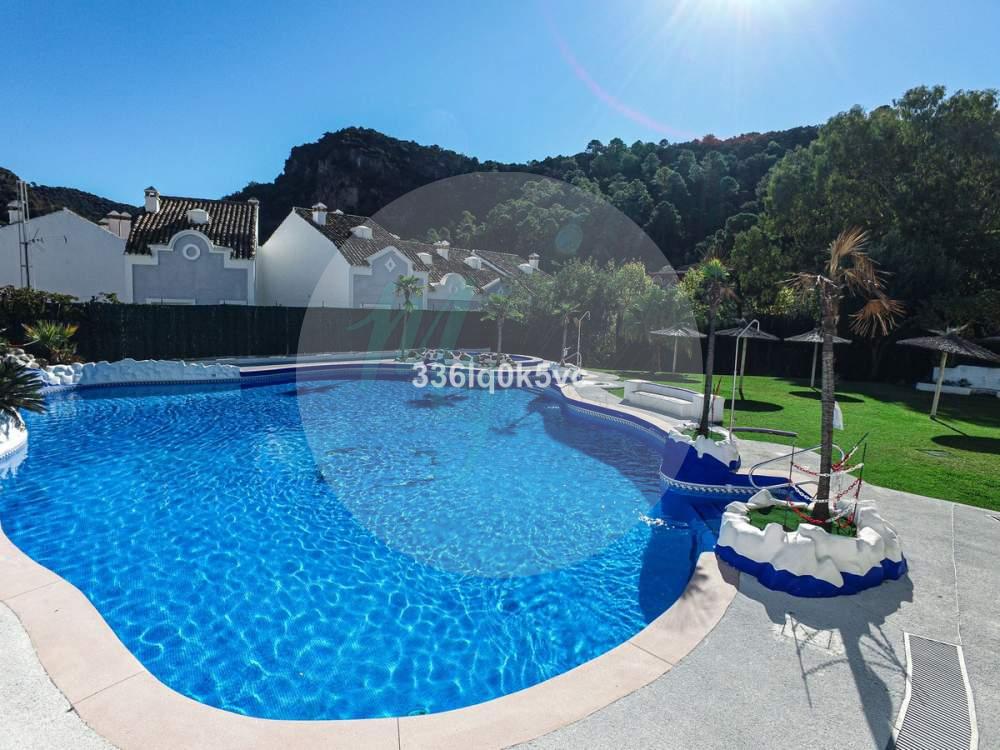 Media planta en Benahavís