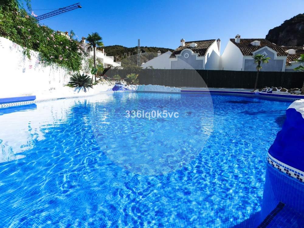 Media planta en Benahavís