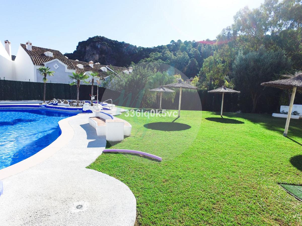 Media planta en Benahavís