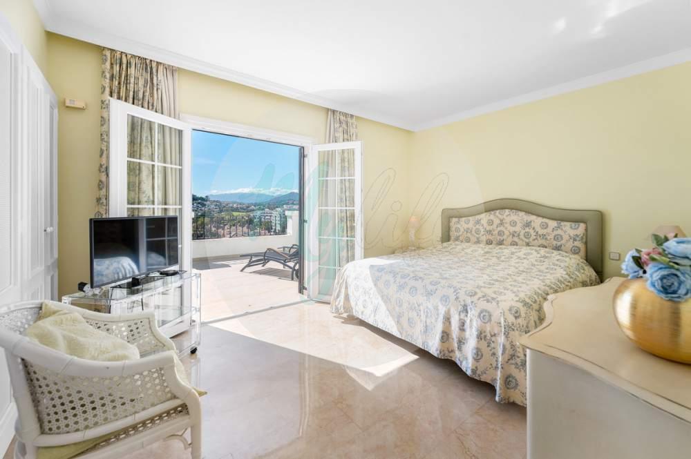 Adosado en Nueva Andalucía