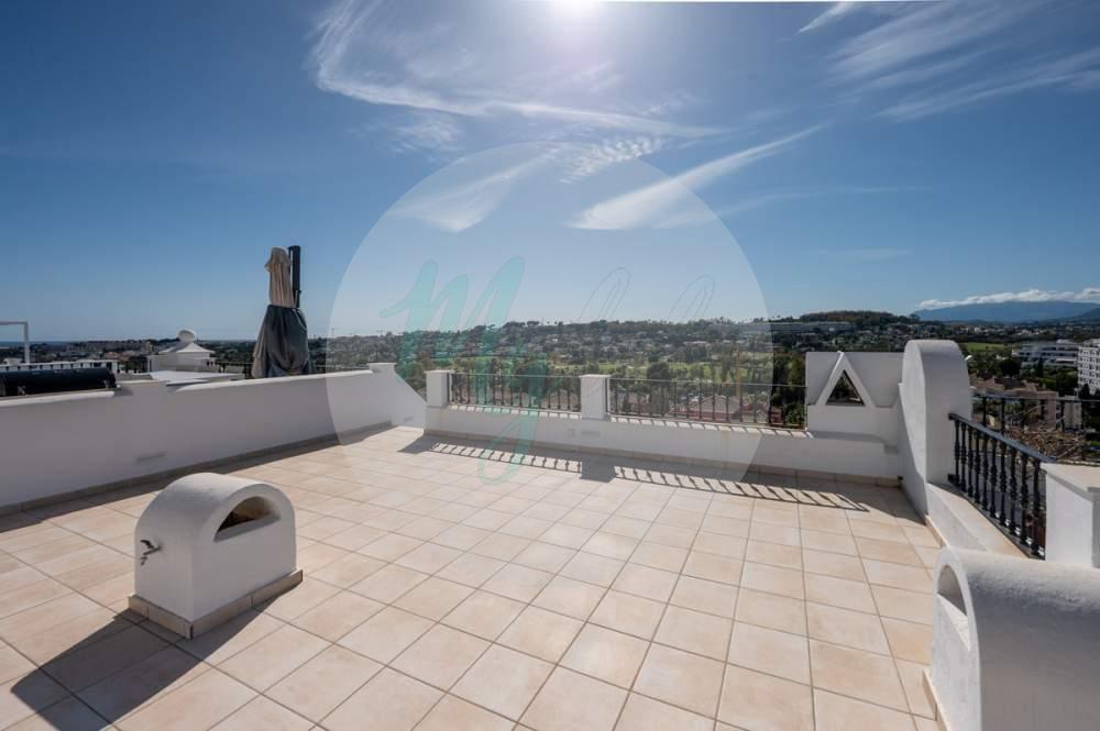 Adosado en Nueva Andalucía