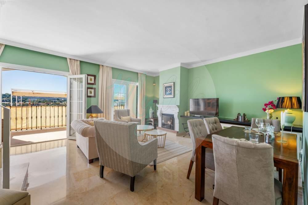 Adosado en Nueva Andalucía