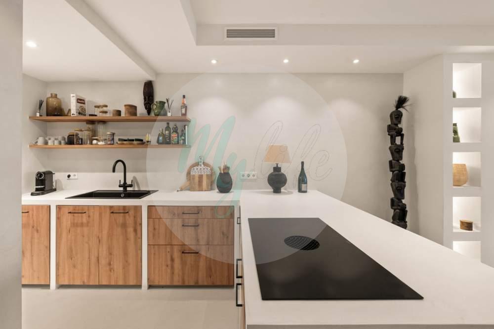 Townhouse in Golden Mile