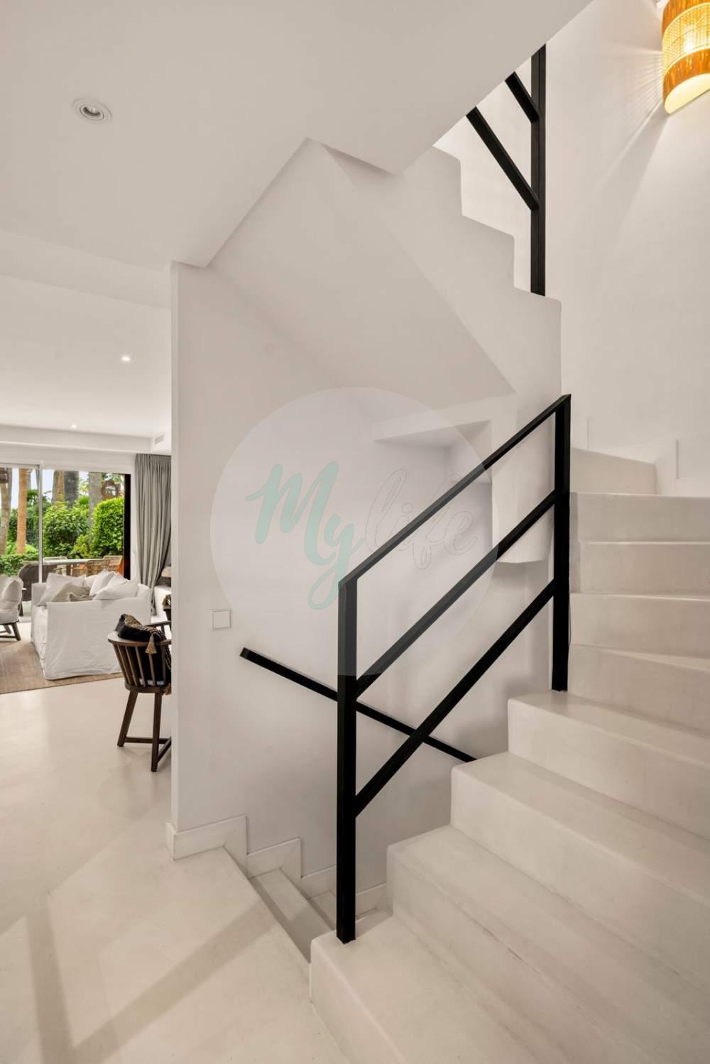 Townhouse in Golden Mile