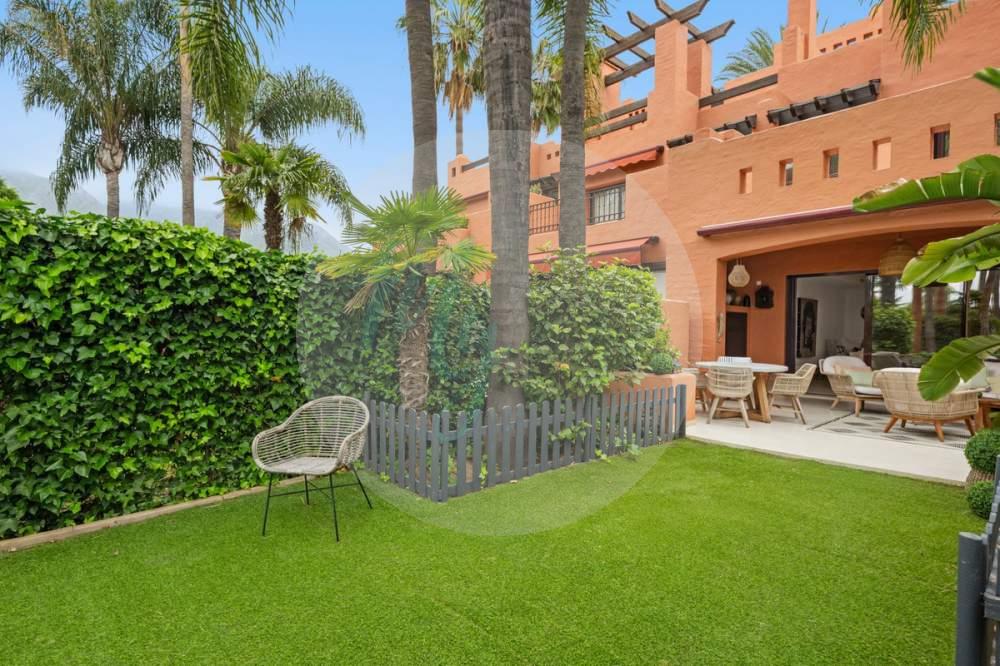 Townhouse in Golden Mile