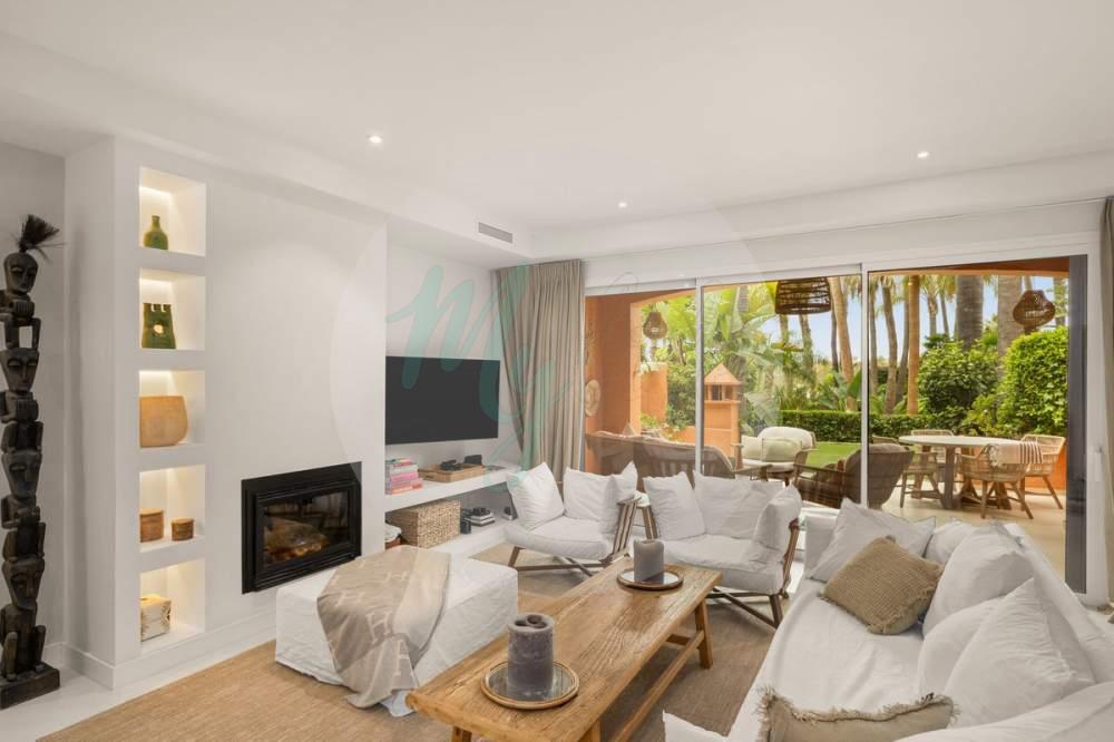 Townhouse in Golden Mile
