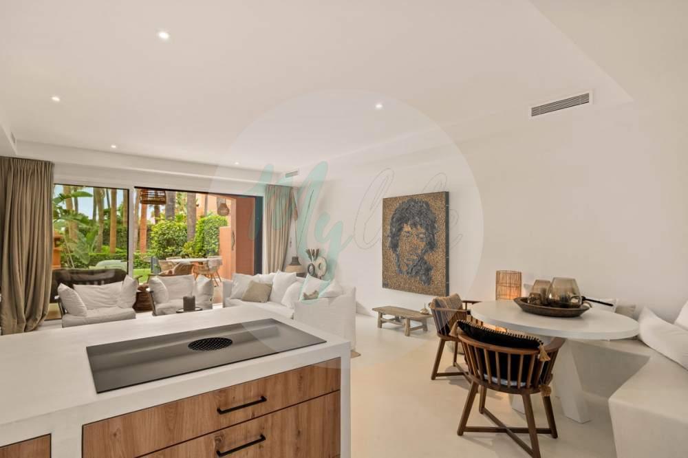 Townhouse in Golden Mile