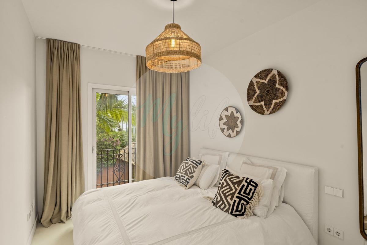 Townhouse in Golden Mile