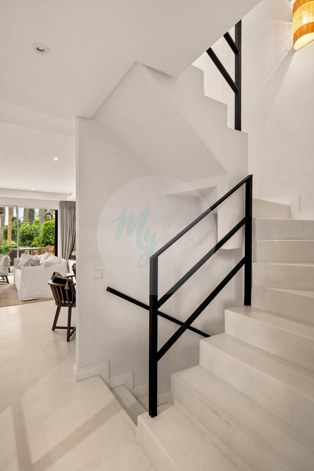 Townhouse in Golden Mile