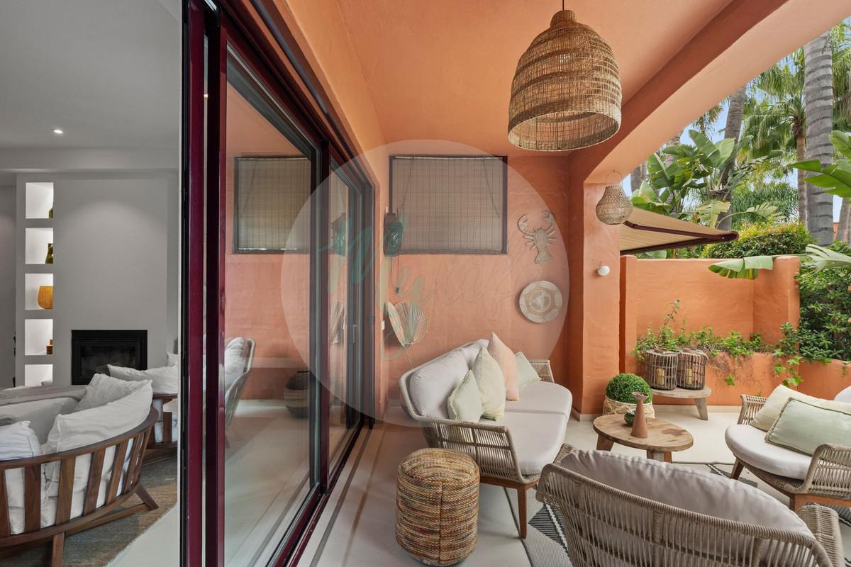 Townhouse in Golden Mile