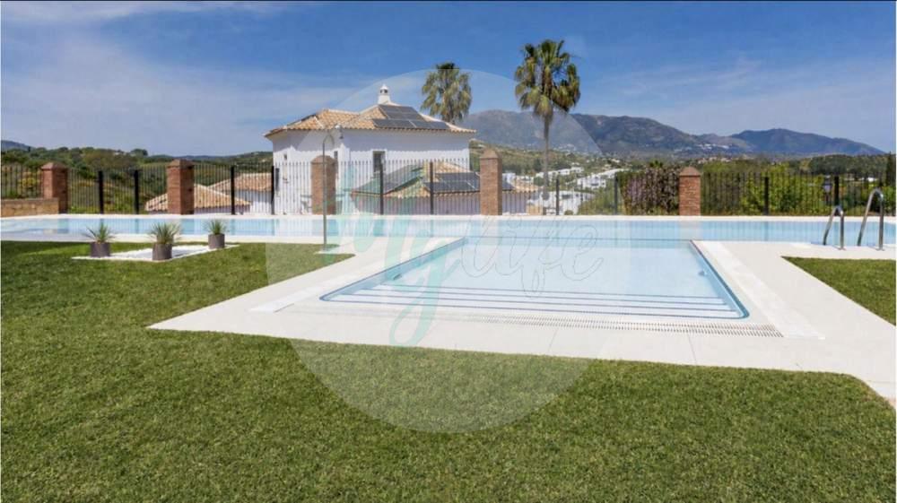 Wholesale & Distribution in La Cala Golf