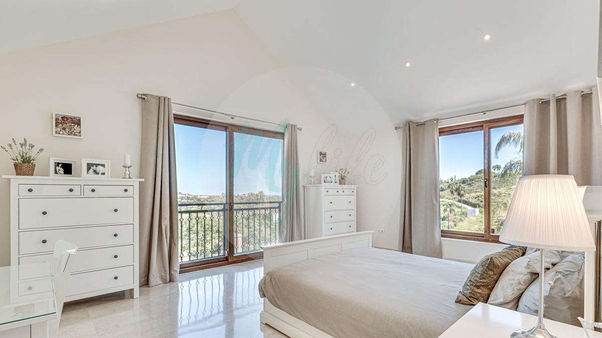 Wholesale & Distribution in La Cala Golf