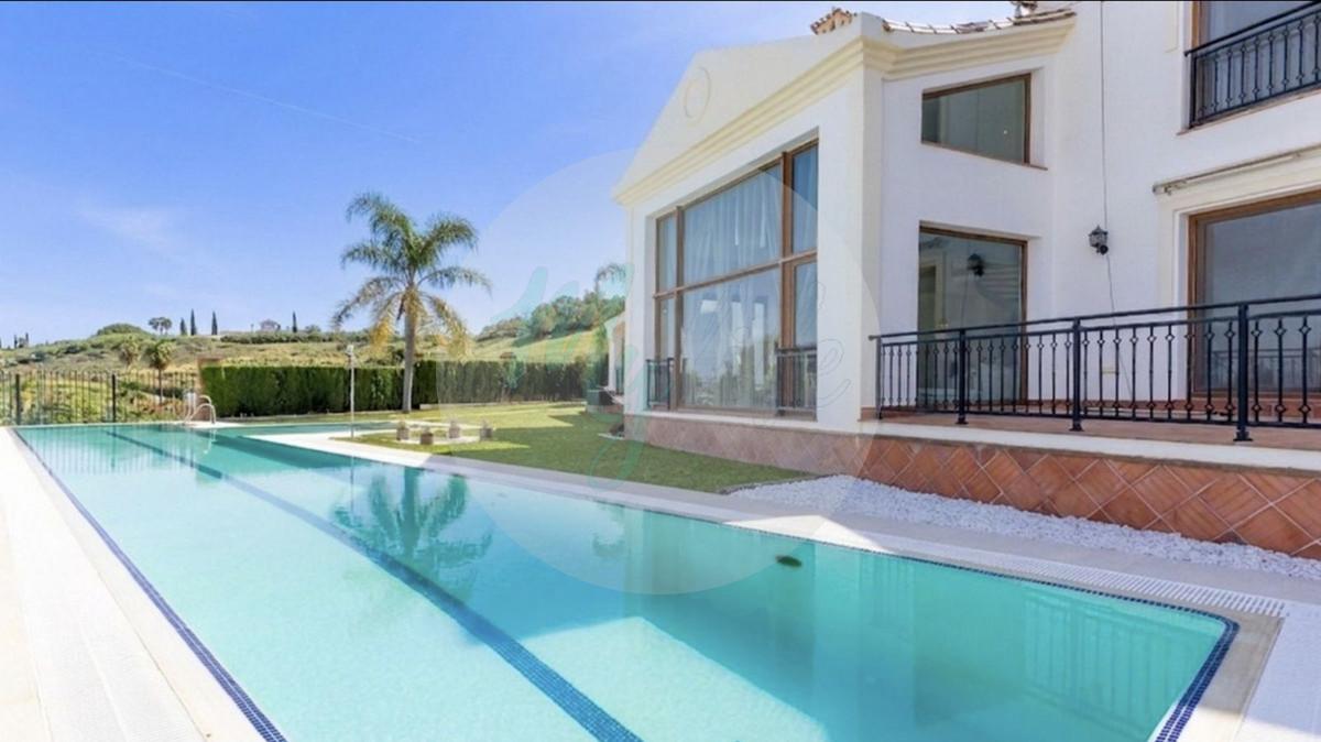 Wholesale & Distribution in La Cala Golf
