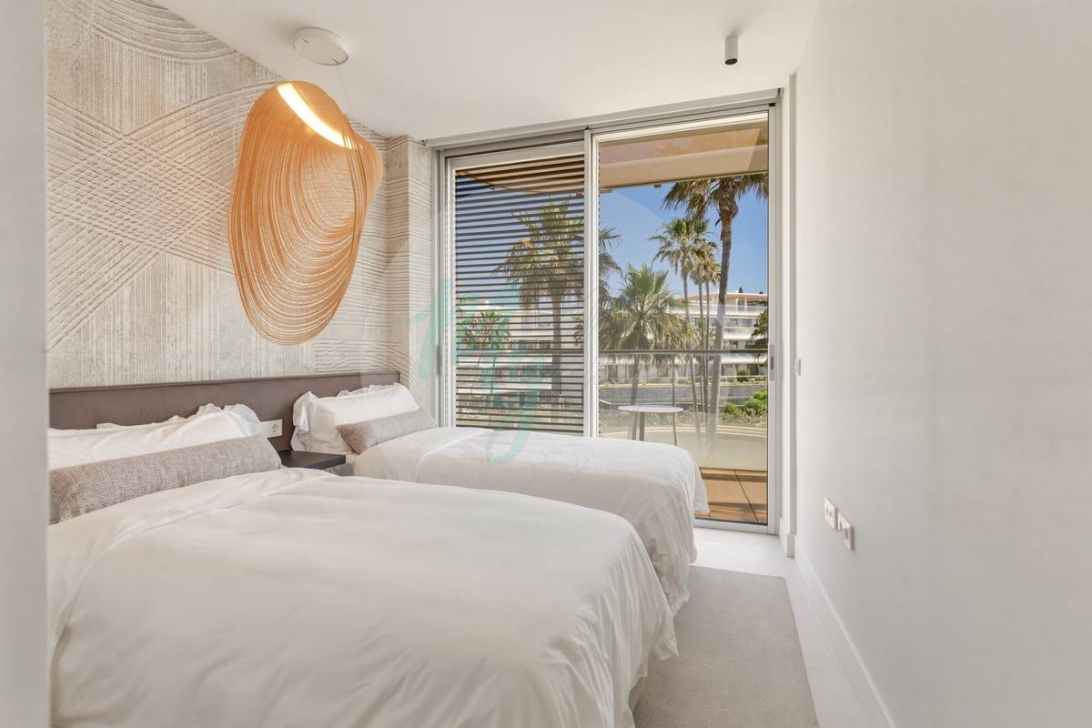 Middle floor in Estepona