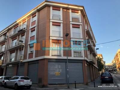 Buy - Commercial premises  of 180m2 for sale - Rosas - immo365costabrava - Room 1 - IRC18