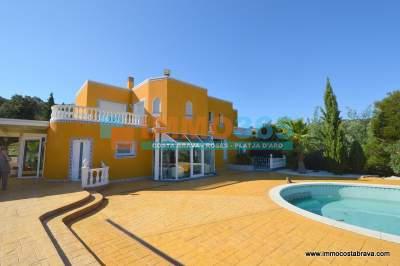 Comprar - Exclusiva villa de lujo con vistas a piscina y montañas - Santa Cristina de Aro - immo365costabrava - Dormitorio 27 - ISCAV55