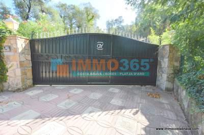 Comprar - Exclusiva villa de lujo con vistas a piscina y montañas - Santa Cristina de Aro - immo365costabrava - Plan 72 - ISCAV55