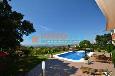 Compra - Villa amb vistes magnífiques al mar i muntanya - Roses - immo365costabrava - Piscina 1 - IMF61