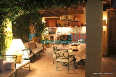 Acheter - Belle maison avec piscine et jardin Castell d'Aro - Castillo-Playa de Aro - immo365costabrava - Salle à manger 2 - ICDAV01