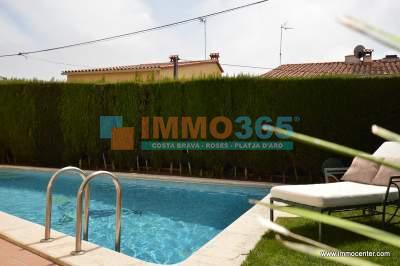 Acheter - Belle maison avec piscine et jardin Castell d'Aro - Castillo-Playa de Aro - immo365costabrava - Terrasse 30 - ICDAV01