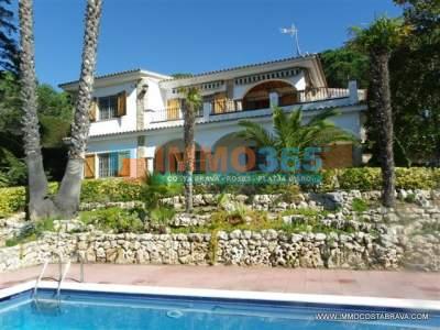Acheter - Magnifique villa avec belle vue, garage et piscine - Lloret de Mar - immo365costabrava - Chambre 1 - ILDMV161