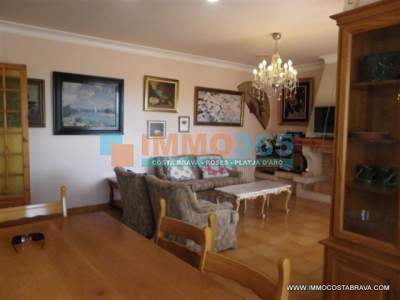 Buy - Magnificent villa with nice views, garage and pool - Lloret de Mar - immo365costabrava - Garage 12 - ILDMV161