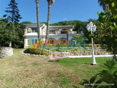 Acheter - Magnifique villa avec belle vue, garage et piscine - Lloret de Mar - immo365costabrava - Garage 5 - ILDMV161