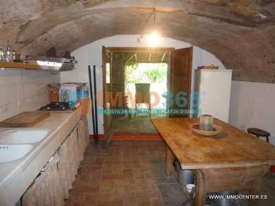 Compra - Finca rùstica amb 4 dormitoris i piscina - Torroella de Fluvià - immo365costabrava - Traster 18 - ITFV04