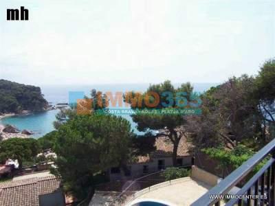 Buy - Luxury villa with pool and magnificent sea views - Lloret de Mar - immo365costabrava - Garage 18 - ILDMV16