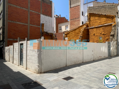 Buy - Plot in downtown of Roses - Rosas - immo365costabrava - Land 4 - CBR3086