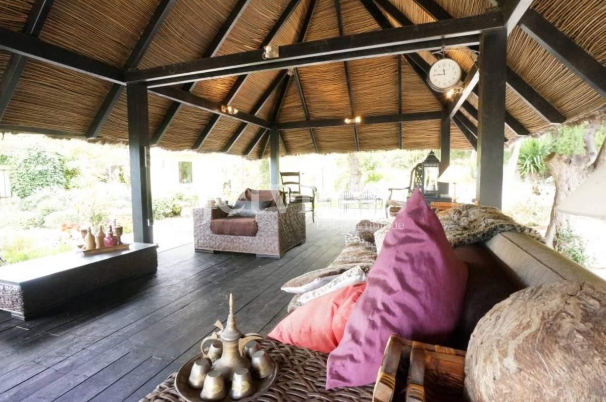 All die Ruhe, um dieses wunderbare Anwesen zu genießen.