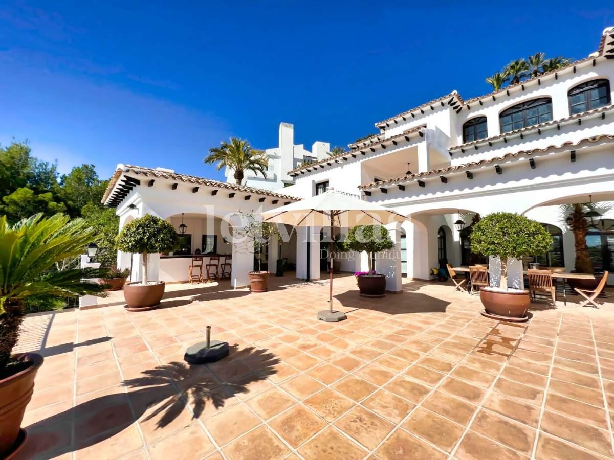 Houses / Villas in Altea