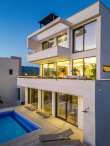 Pool & views