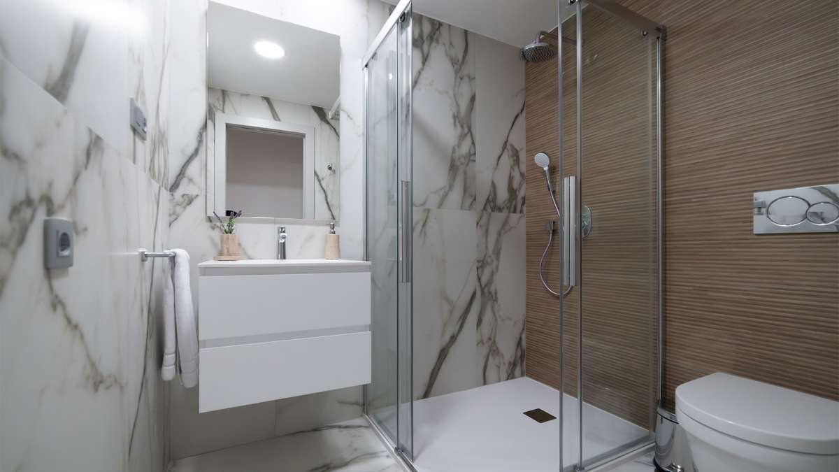 BENIDORM NEW 2 BEDROOM APARTMENTS LOCATED 50 METERS FROM THE BEACH WITH MAGNIFICENT SEA VIEWS