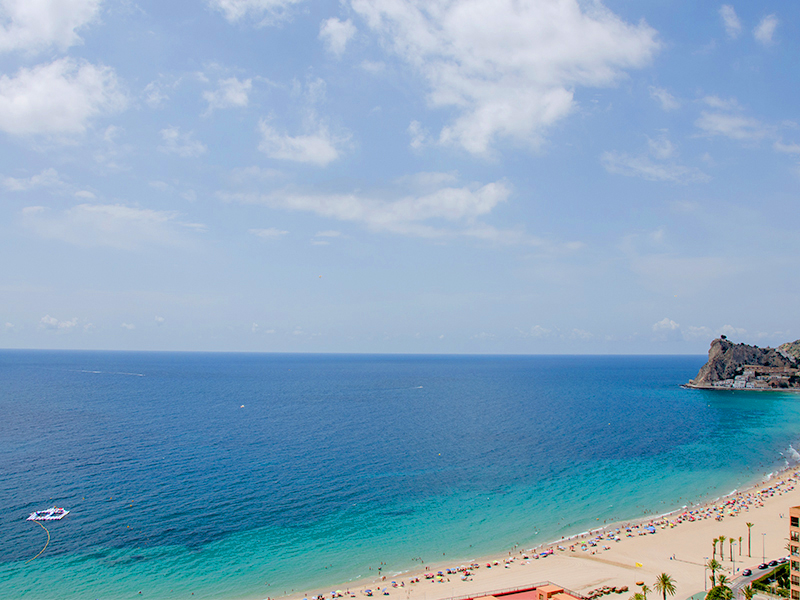 BENIDORM NEW 2 BEDROOM APARTMENTS LOCATED 50 METERS FROM THE BEACH WITH MAGNIFICENT SEA VIEWS