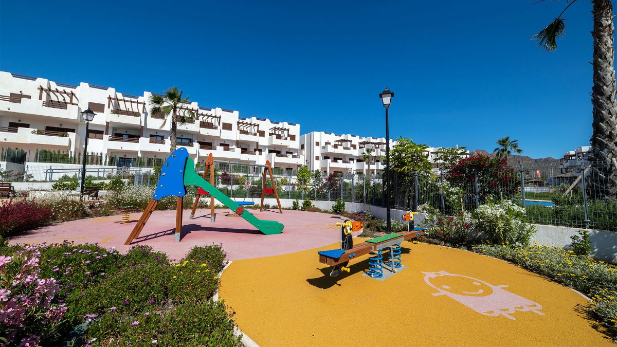 NEW ANDALUSIAN STYLE APARTMENTS LOCATED 600 METERS FROM THE BEACH ON THE COSTA DE ALMERIA