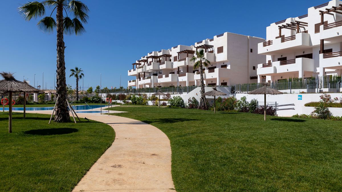 NEW ANDALUSIAN STYLE APARTMENTS LOCATED 600 METERS FROM THE BEACH ON THE COSTA DE ALMERIA