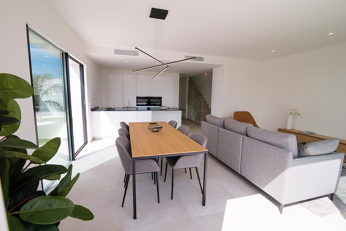 NEW LUXURY 3 BEDROOM VILLA WITH PRIVATE POOL AND SOLARIUM