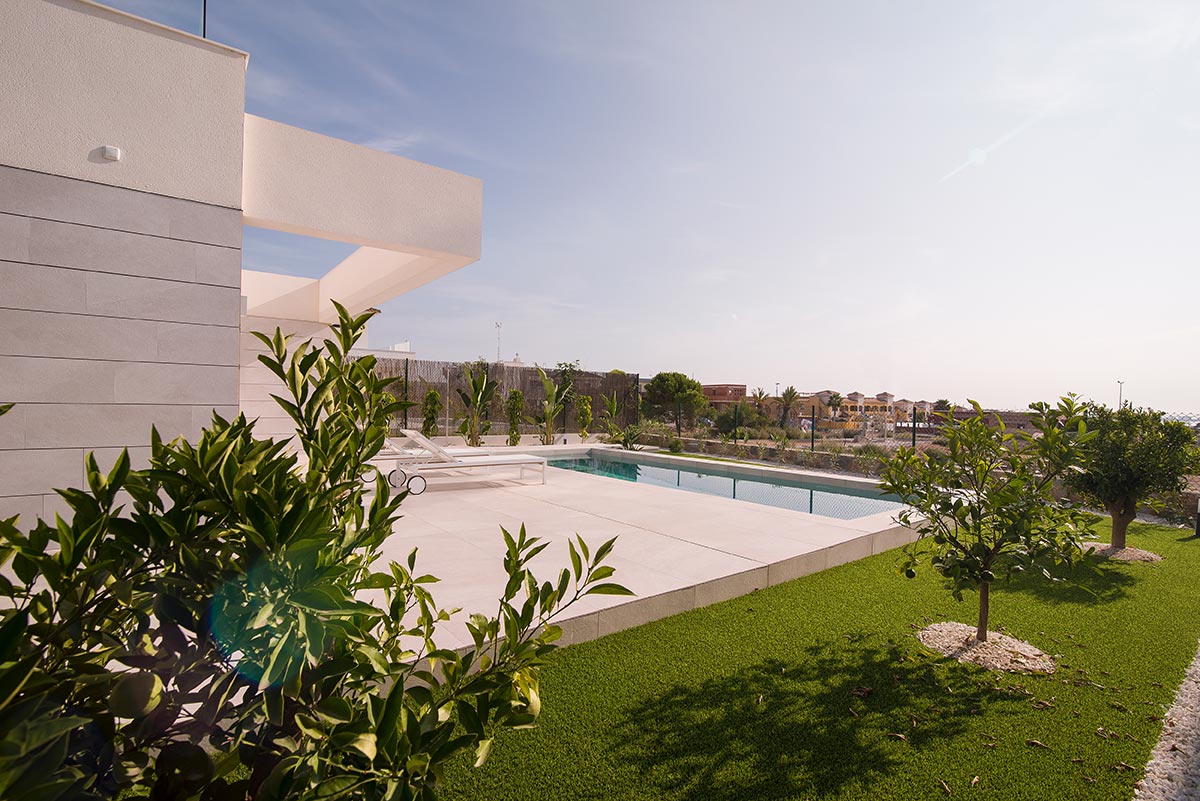 NEW LUXURY 3 BEDROOM VILLA WITH PRIVATE POOL AND SOLARIUM