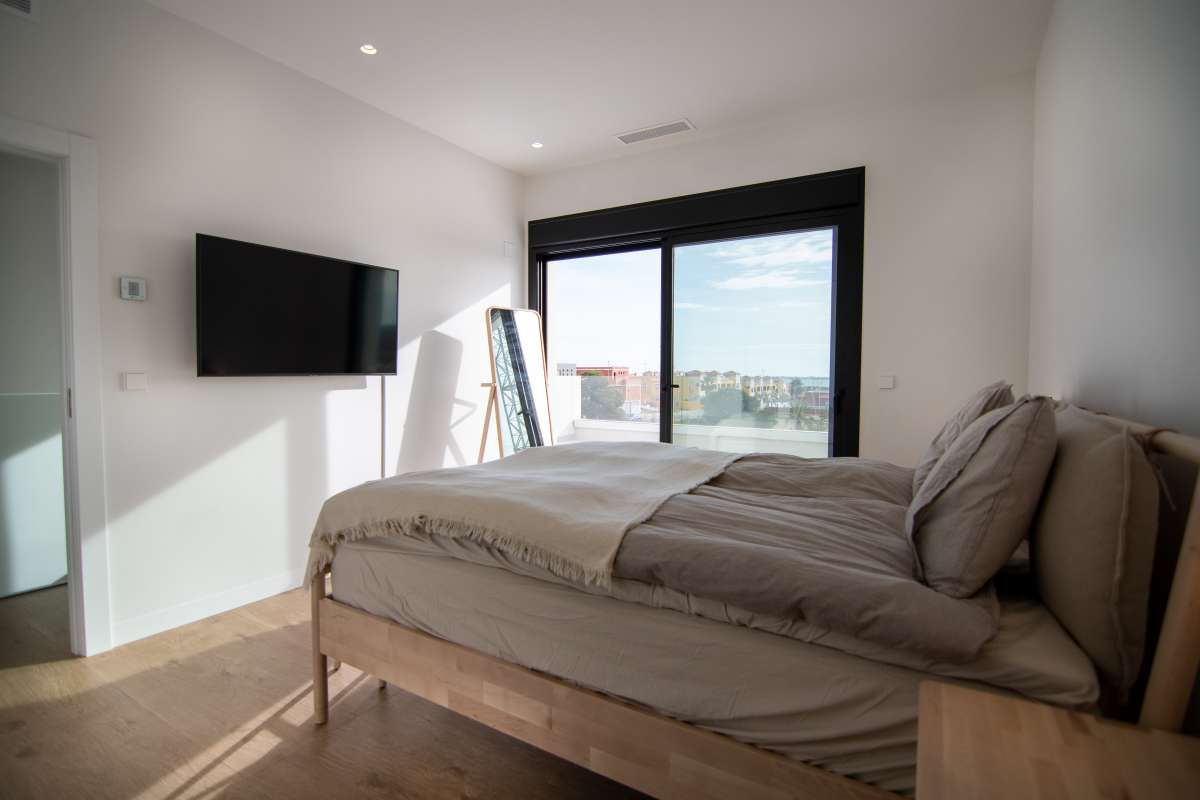 NEW LUXURY 3 BEDROOM VILLA WITH PRIVATE POOL AND SOLARIUM